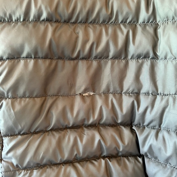 The North Face Men’s Hooded Puffer Jacket – Gray/Black – Size Small - Picture 8 of 9